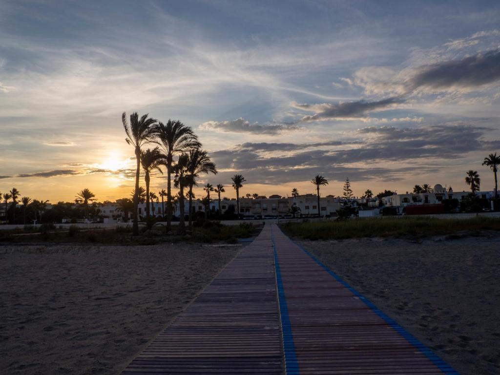 Jardin Privado # Netflix # Playa A 8Min # Wifi # Familia # Apartamento Vera Bagian luar foto